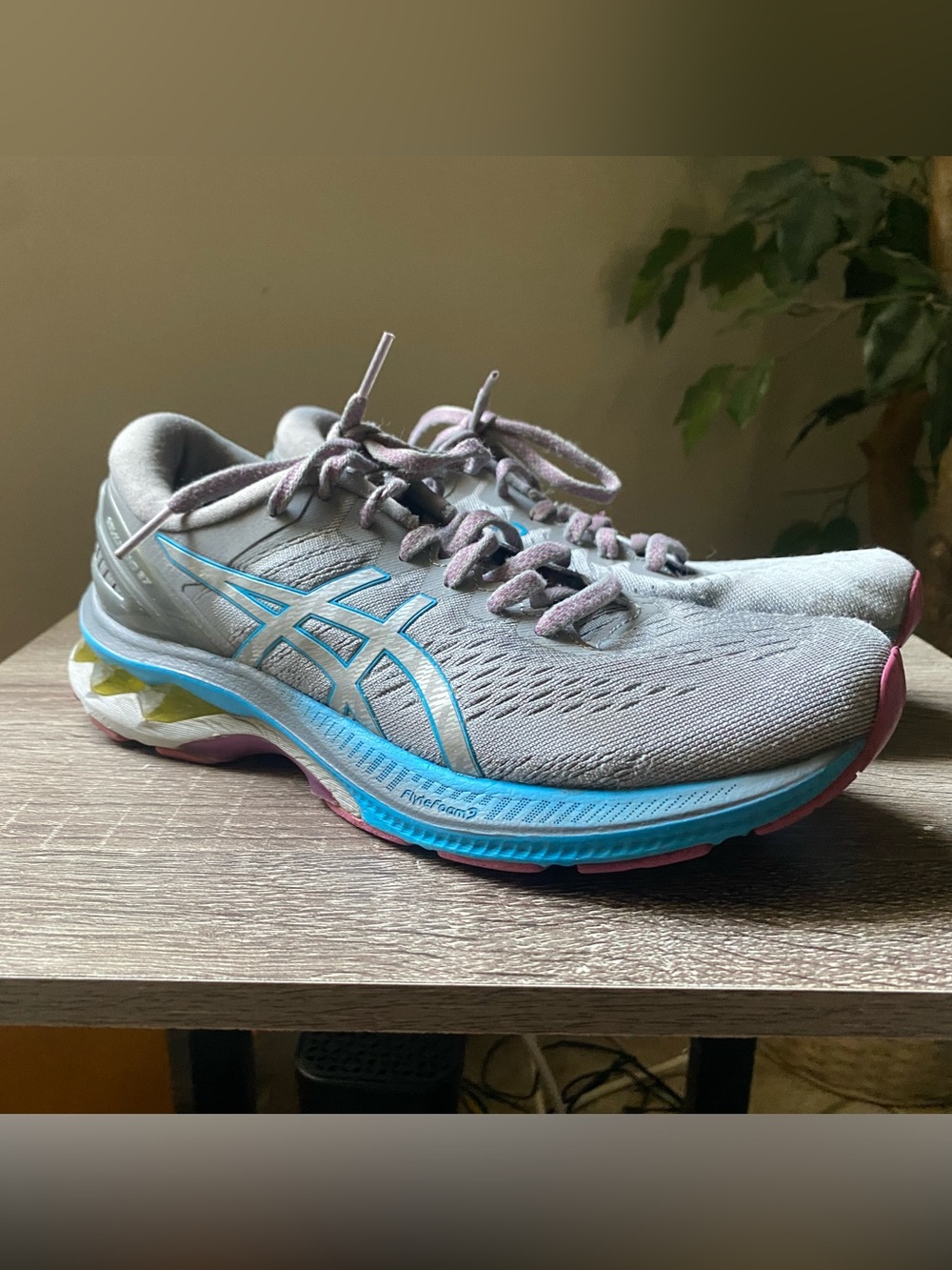 Asics Gel Kayano 27 Running Shoes Womens Size 7.5 Gray Teal Sneakers 1012A649